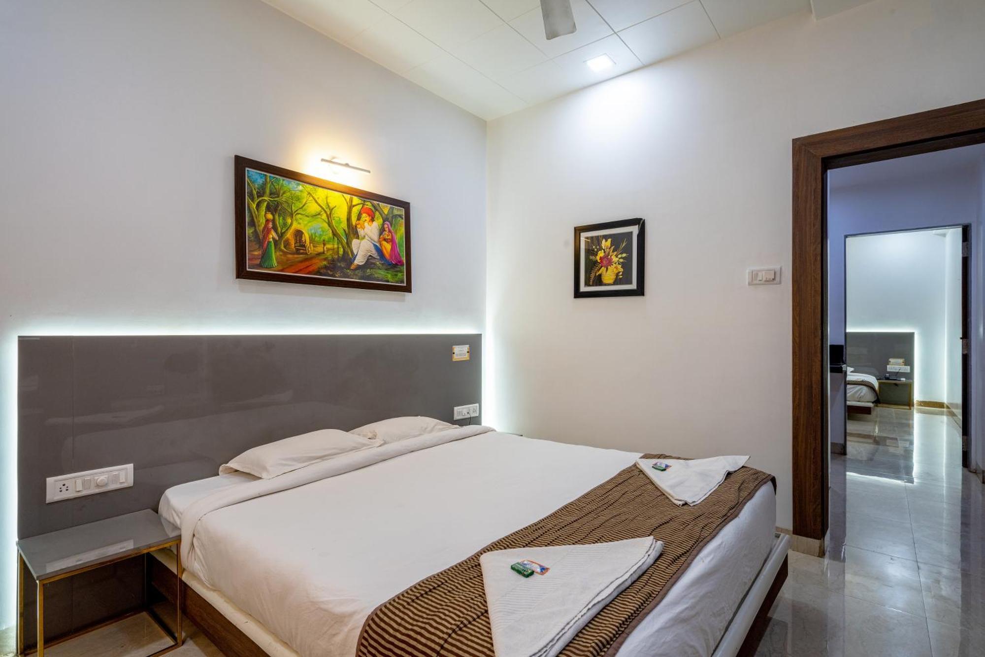 Hotel Darshan Executive Tuljapur エクステリア 写真