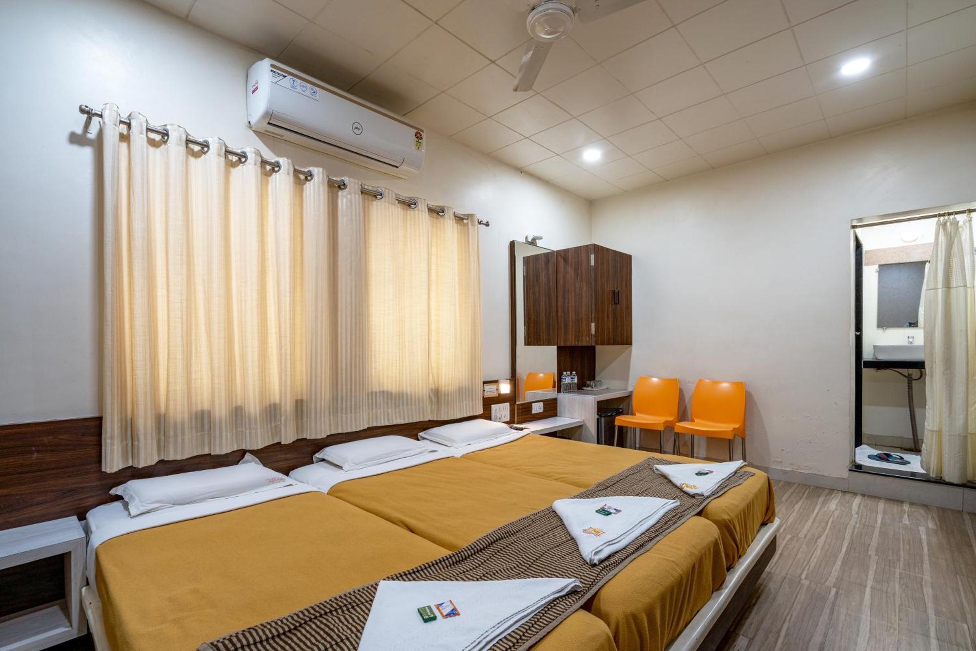Hotel Darshan Executive Tuljapur エクステリア 写真